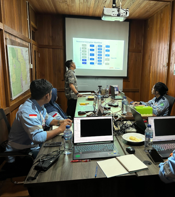 Minex Indonesia - GEOVIA Indonesia Minex software training at Arnoc Indonesia